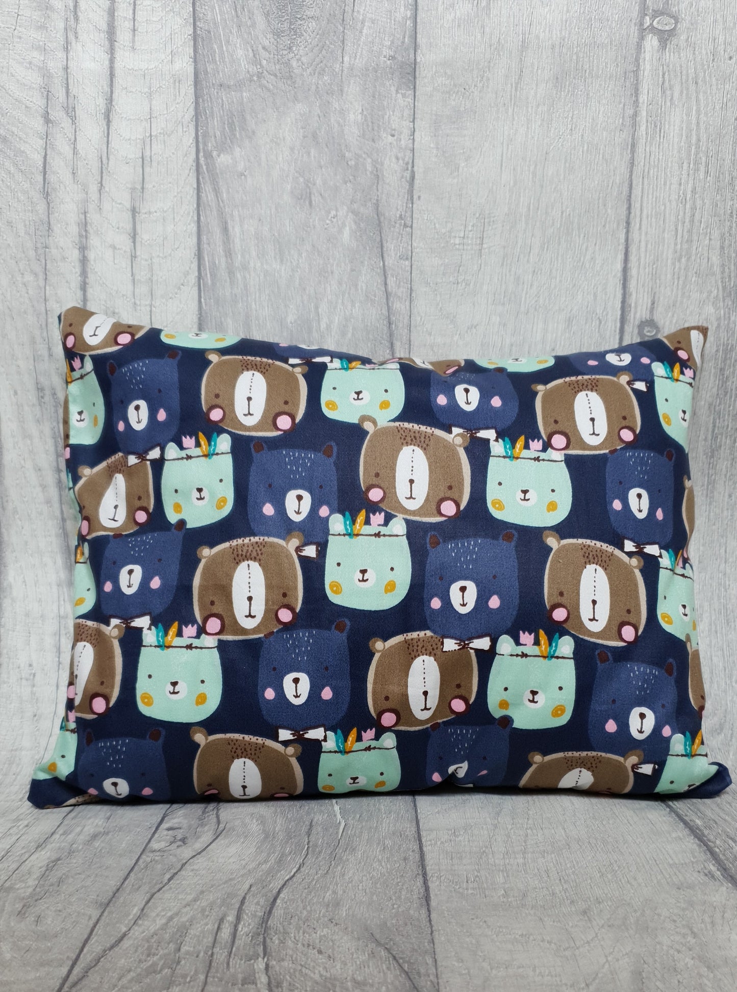 Kids cuddle pillow, kitten and bear pattern